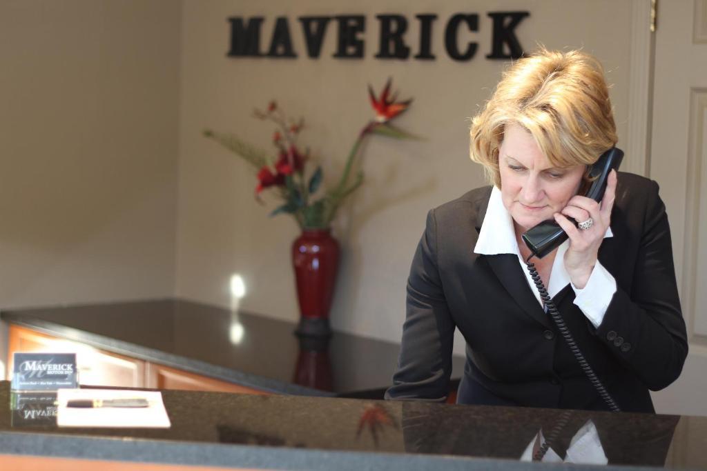 Maverick Motor Inn And Waterslide Kamloops Esterno foto