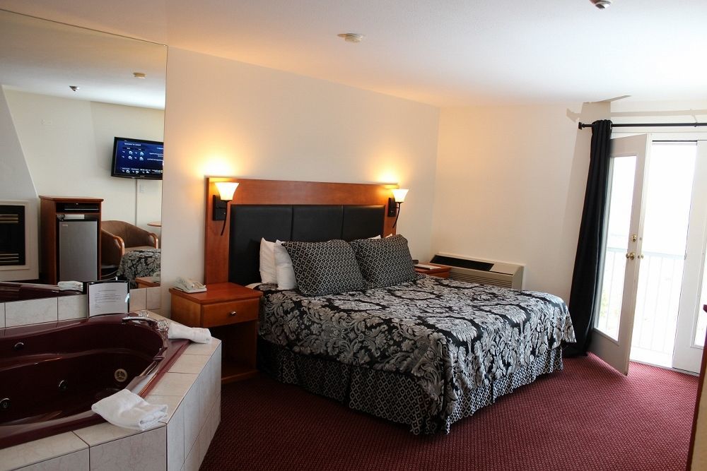 Maverick Motor Inn And Waterslide Kamloops Esterno foto